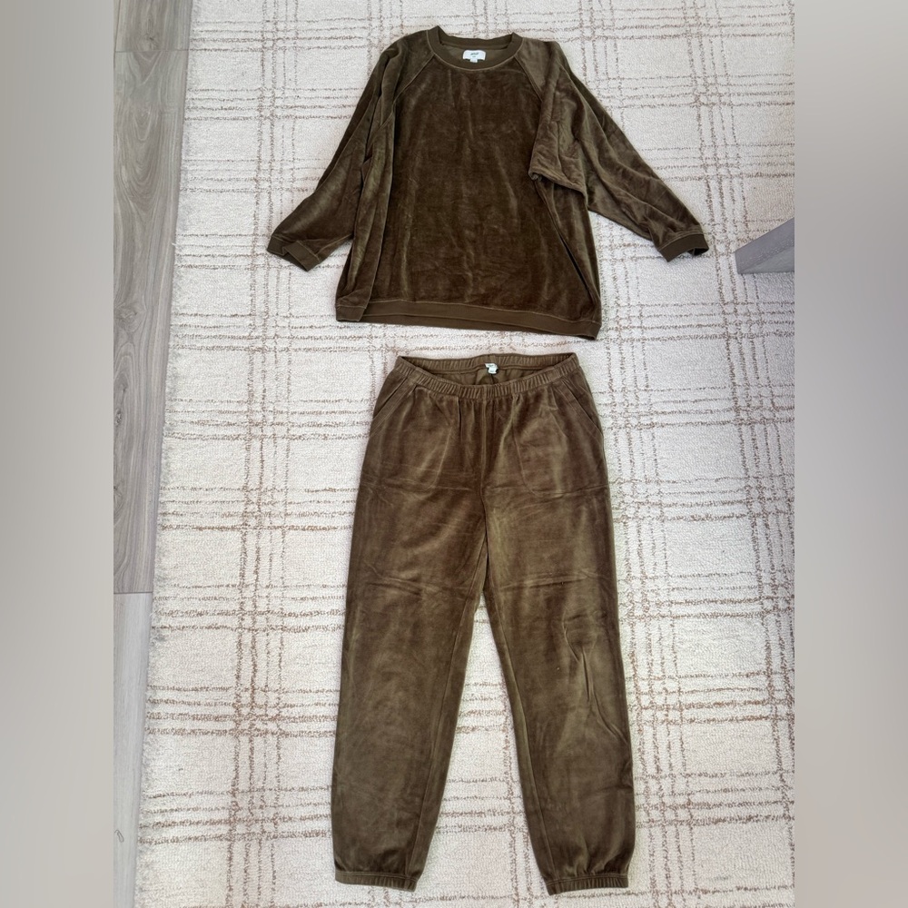 Aerie Set